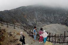 Gunung Tangkuban Parahu Erupsi