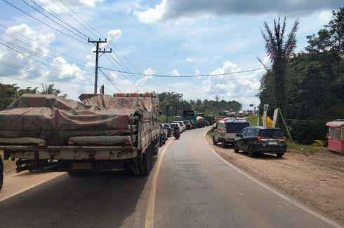 Arus Balik, Perjalanan Truk Tiga Sumbu Menuju Betung Dihentikan