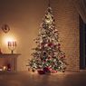 Cara Bersihkan Rontokan Pohon Natal sebelum Perayaan 