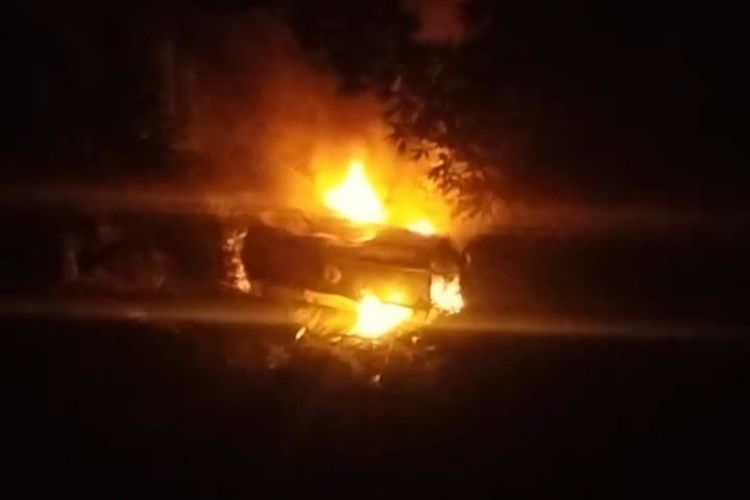 Truk CPO di Mamuju Tengah Terjun ke Jurang hingga Terbakar, Sopir Dilarikan ke Puskesmas