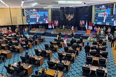Heru Budi dan Ketua DPRD DKI Berjoget Saat Yuni Shara Nyanyi di Rapat Paripurna HUT Jakarta