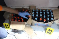 Polri Temukan 46 Botol Diduga Miras Oplosan di Stadion Kanjuruhan