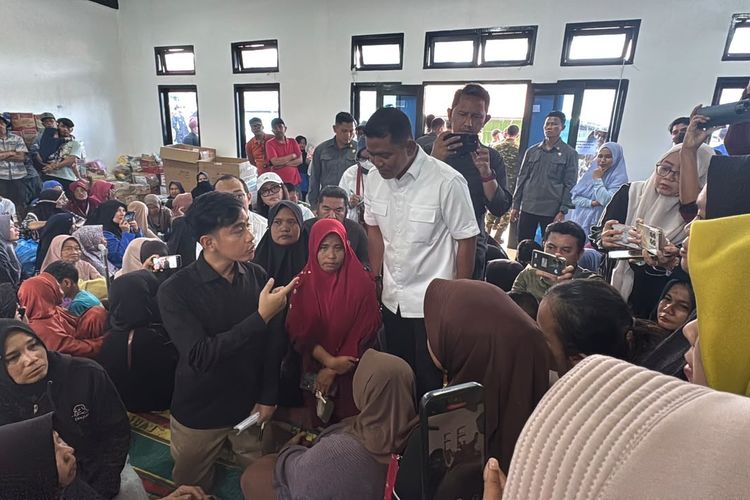Gibran Ungkap Keluhan Warga di Pengungsian: Dokumen Hilang Harus Segera Diganti