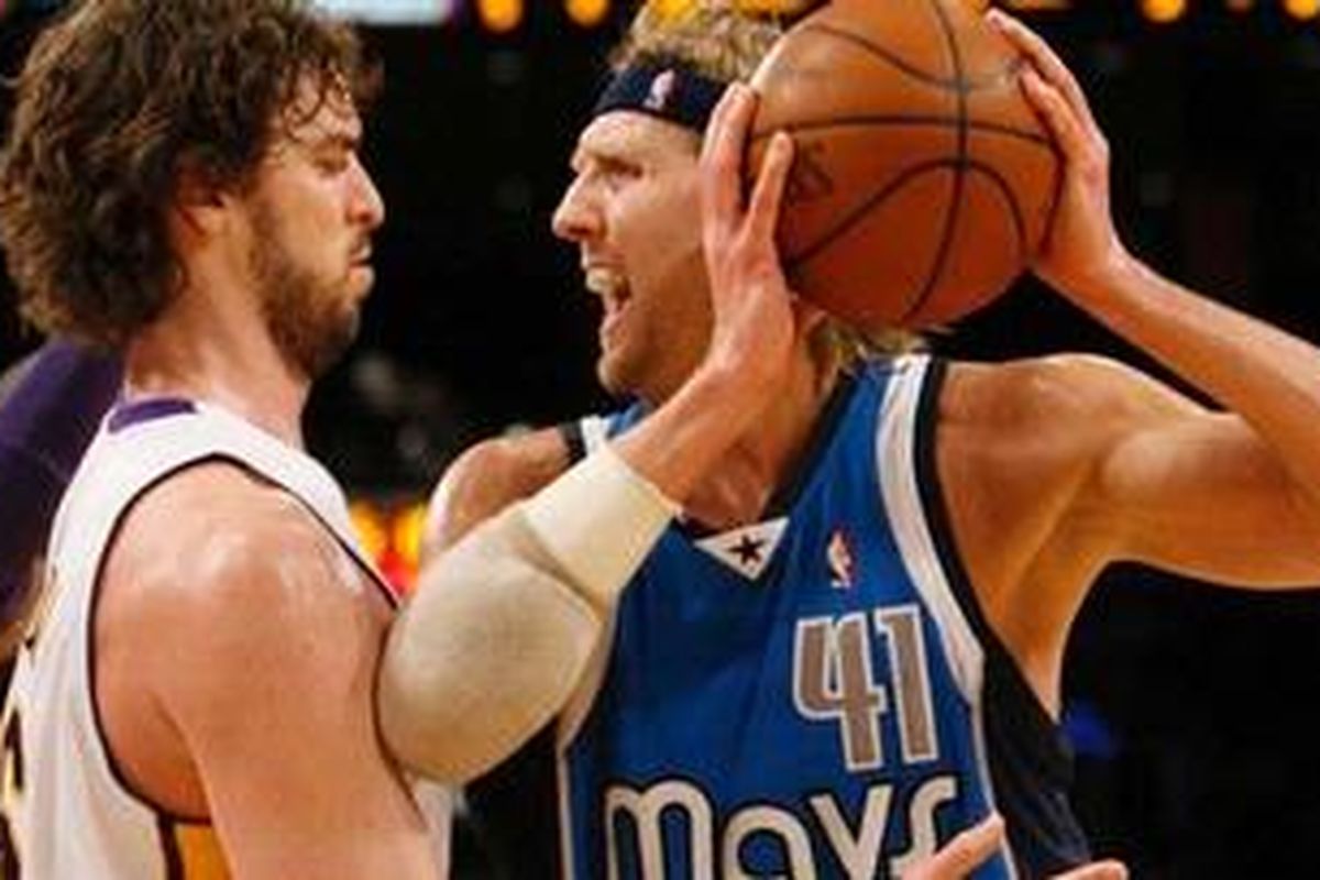 Pau Gasol (Lakers) vs Dirk Nowitzki (Mavericks)