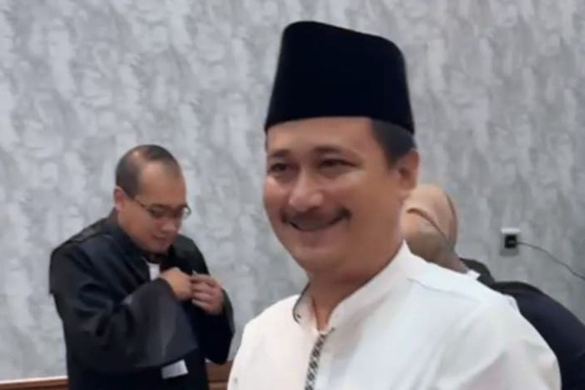 Hasan Basari (40) terpidana kasus carok massal di Kabupaten Bangkalan, Jawa Timur, divonis 10 tahun penjara dalam sidang pembacaan putusan hakim di kantor Pengadilan Negeri Bangkalan, Senin (5/8/2024). Selain Basan Basri, adik kandungnya, Moh Wardi juga divonis yang sama oleh majelis hakim.