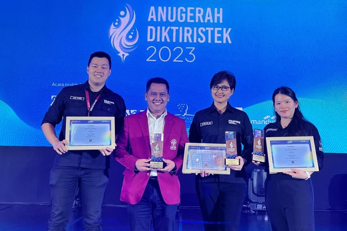 Hubungan Masyarakat (Humas) Universitas Tarumanagara (Untar) menerima  penghargaan tertinggi tingkat nasional dalam acara Anugerah Diktiristek 2023 yang diselenggarakan Direktorat Jenderal (Ditjen) Pendidikan Tinggi, Riset, dan Teknologi (Diktiristek) di Hotel Sheraton Grand Jakarta Gandaria City, Jakarta Selatan (Jaksel), Rabu (13/12/2023).
