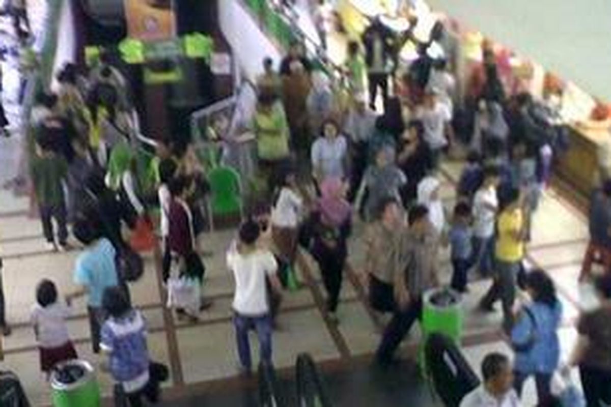 Menjelang Lebaran, Pasar Tanah Abang masih terpantau lengang hingga Selasa (31/8/2010).