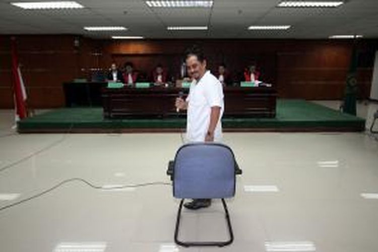 Terdakwa Luthfi Hasan Ishaaq menjalani sidang vonis kasusnya yang digelar di Pengadilan Tindak Pidana Korupsi Jakarta, Senin (9/12/2013).