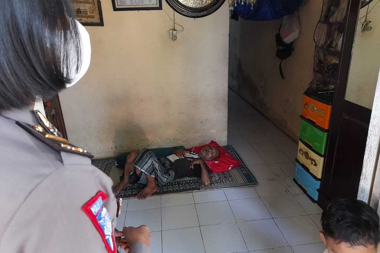 Usman korban Lakalantas jalan rusak alami lumpuh di Kota Bengkulu