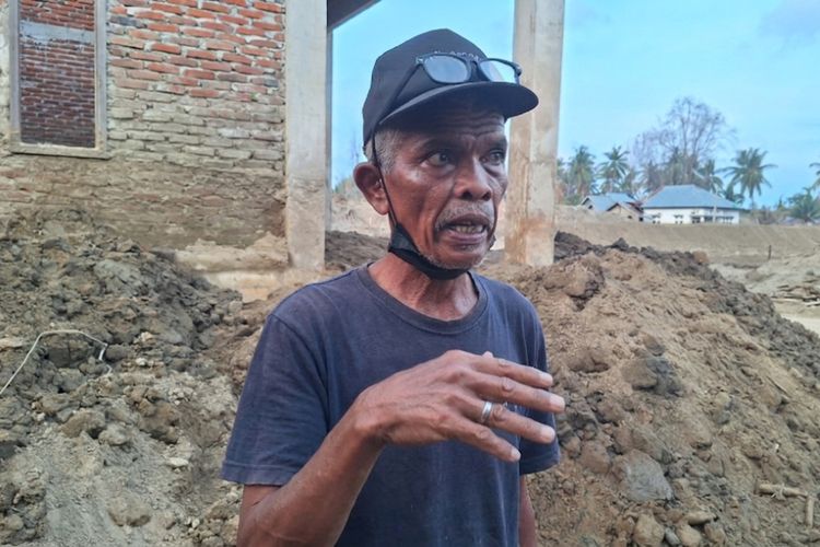 Mahdi Hadapi  Sisa Banjir di Pidie Jaya: Dibersihkan Sebulan Tak Habis, Berdamai dengan Lumpur