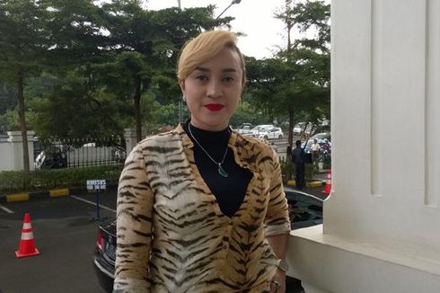 Lia Ladysta Eks Trio Macan Memohon Maaf kepada Syahrini