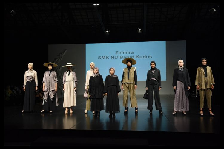 SMK NU Banat tampil di ajang Jogja Fashion Week. 