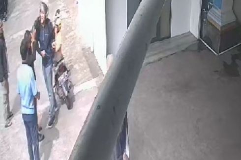 Pria Mengaku Sipir Lapas Pukuli Satpam RS Respati Tasikmalaya, Terekam CCTV