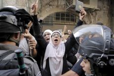 Demonstran Palestina dan Polisi Israel Bentrok di Masjid Al Aqsa