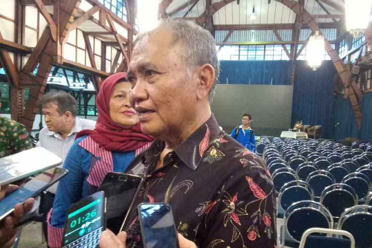 Ketua Komisi Pemberantasan Korupsi (KPK) Agus Rahardjo menyebutkan, sanksi sosial dinilai penting untuk memberikan efek jera bagi para koruptor agar tidak melakukan tindakan korupsi kembali.