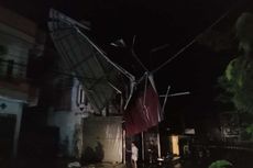 Diterjang Angin Puting Beliung, 10 Rumah Penduduk di Perbatasan Indonesia–Malaysia Rusak Parah