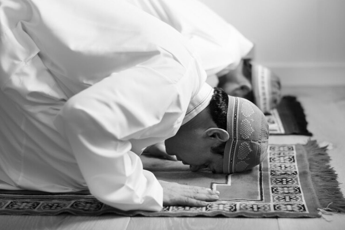 Ilustrasi shalat Tarawih. Pengasuh Ponpes Al-Quraniyah Indramayu ungkap alasan Shalat Tarawih kilat 7 menit tidak lagi dilakukan.
