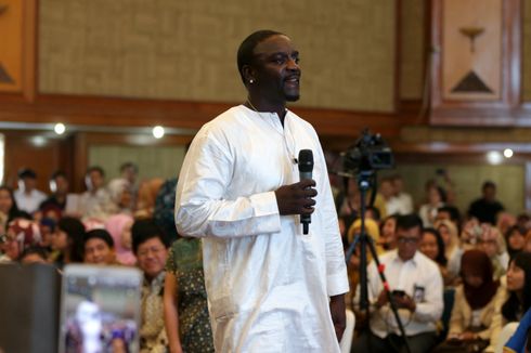 Akon Goyang Gedung Kemensos