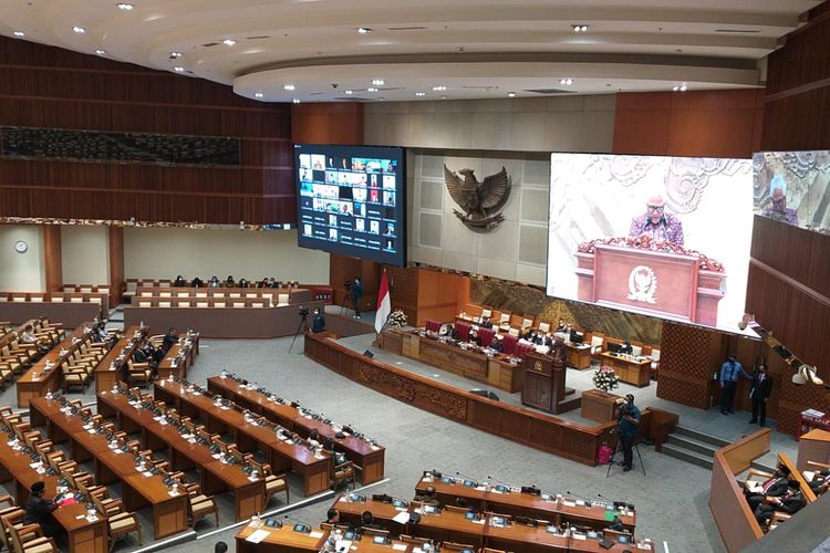 Suasana rapat paripurna DPR ke-10 Masa Persidangan II Tahun Sidang 2022-2023, Kamis (17/11/2022).