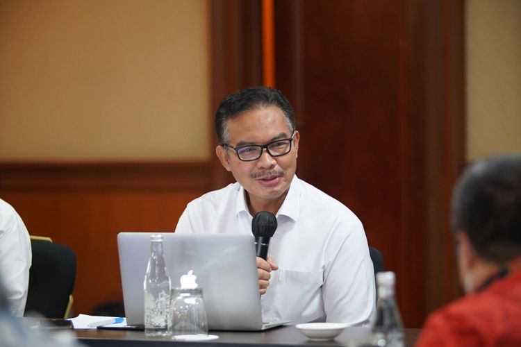 Kepala Badan Kependudukan dan Keluarga Berencana Nasional (BKKBN) Dr (H.C) dr. Hasto Wardoyo, Sp.OG (K), dalam Rapat Koordinasi Tim Percepatan Penurunan Stunting (TPPS). 