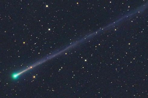 Bulan Akan Meredup dan Komet Melintas pada Sabtu Dini Hari, Saksikan!