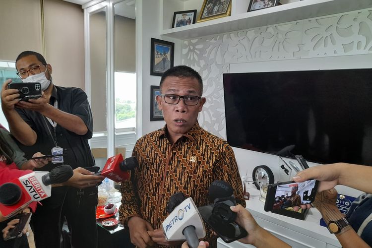 Politikus PDI-P Masinton Pasaribu ditemui di Kompleks Parlemen Senayan, Jakarta, Senin (23/5/2022).