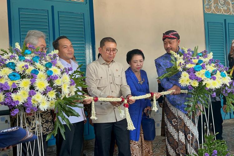 Tugas Rukunkan 2 Kubu, Tedjowulan Ajak PB XIV Hangabehi dan PB XIV Purboyo Ngantor Bareng