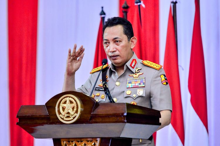 Kapolri Jenderal Pol Listyo Sigit Prabowo menghadiri penutupan pendidikan Sespimti Polri Dikreg ke-30, Sespimen Polri Dikreg ke-61, dan Sespimma Polri Angkatan ke-66, di Lembang, Jawa Barat, Rabu (27/10/2021).