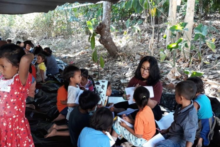 UGM mendirikan posko peduli bencana untuk korban gempa bumi Lombok di Gumantar, Kayangan, Lombok Utara. 
