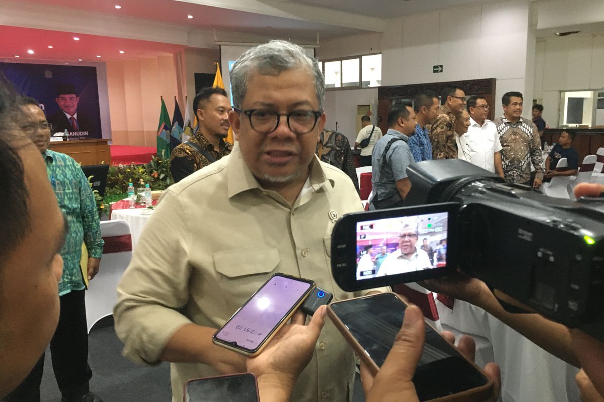 Fahri Hamzah: Tidak Boleh Mendirikan Bangunan di Lahan Produktif