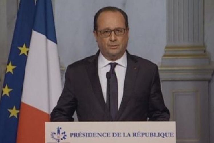 Presiden Prancis Francois Hollande berpidato di televisi nasional Prancis paska serangan teroris di ibukota Paris yang menewaskan ratusan orang, Jumat (13/11)