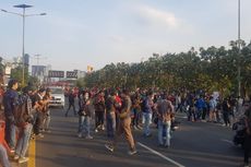Diblokade Massa, Jasa Marga Tutup Tol Arah ke DPR-MPR