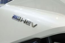 Honda Tetap Pasarkan PCX Berteknologi Hybrid