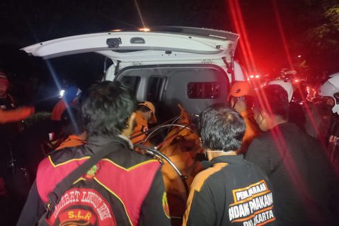 Sempat Dikira Boneka, Jasad Laki-laki Ditemukan Mengambang di Kali Mookervart Cengkareng