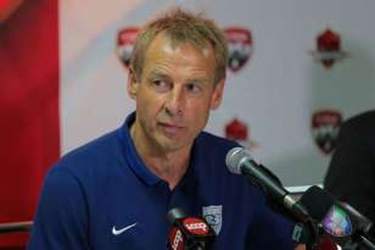 Pelatih Amerika Serikat, Juergen Klinsmann. 