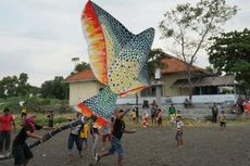 300 Wisman Hadiri Jelajah Layang-layang di Festival Krakatau