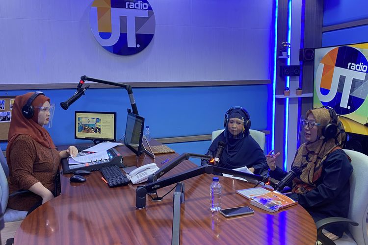 Radio Universitas Terbuka menggelar tema Memanfaatkan RPL Universitas Terbuka bersama Ernik Yuliana (Wakil Dekan Bidang Akademik FST) dan Kurnia Endah Riana (Wakil Dekan Bidang Akademik pada FE) pada Selasa, 24 Mei 2022.