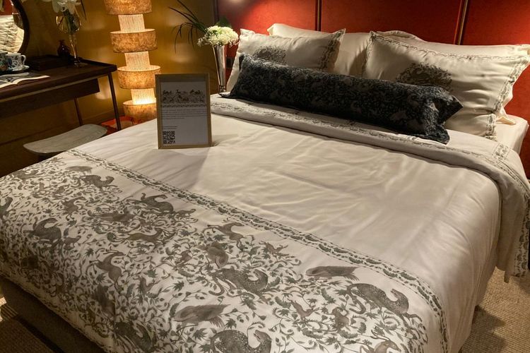 Koleksi bedding set dari Purana yang menggunakan motif terbaru yaitu Jungle Jewel.