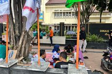 Tak Diundang Rapat Pembahasan Upah, Buruh Dirikan Tenda dan Bermalam di Depan Kantor Disnakertrans Jateng