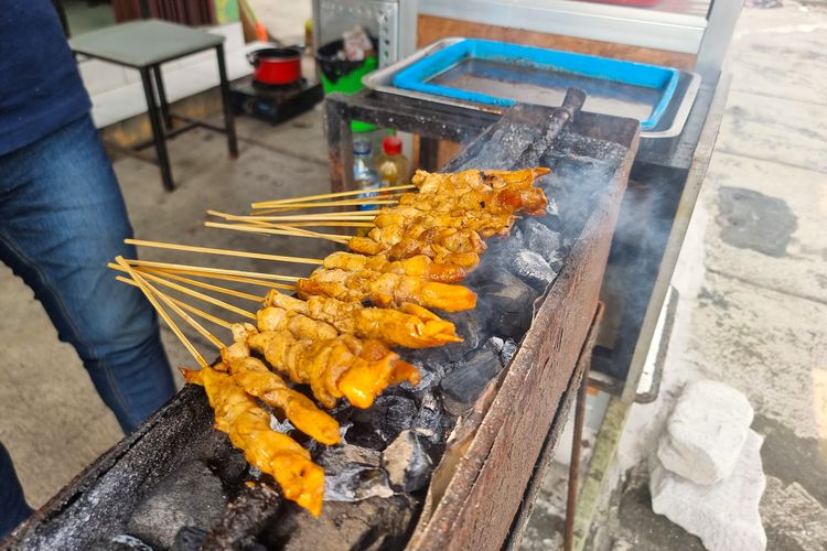 Sate Ponorogo dengan Daging yang Tebal.