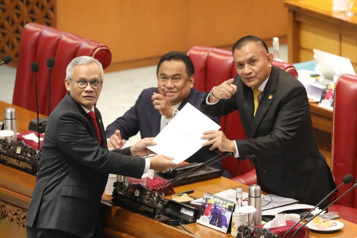 Seluruh anggota DPR RI menyatakan setuju Rancangan Undang-Undang (RUU) tentang Pengesahan Persetujuan Kemitraan Ekonomi Komprehensif Regional (RCEP) menjadi UU dalam Rapat Paripurna DPR RI di Kompleks Parlemen, Jakarta, Selasa, Selasa (30/8/2022).
