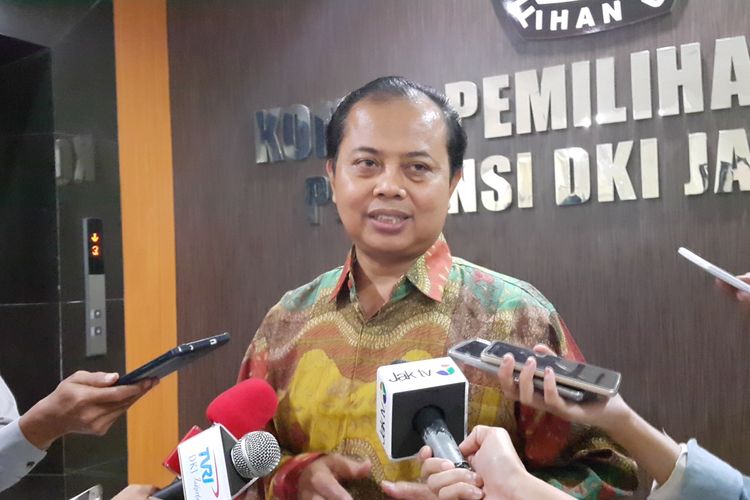 Ketua KPU DKI Jakarta Sumarno di Kantor KPU DKI, Jalan Salemba Raya, Jakarta Pusat, Senin (6/3/2017).