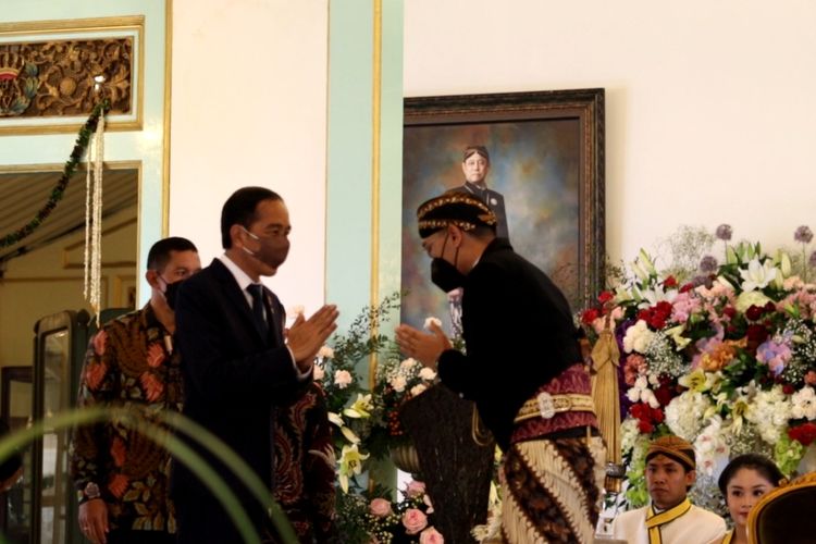 Presiden Joko Widodo dan Kanjeng Gusti Pangeran Adipati Arya (KGPAA) Mangkunegara X