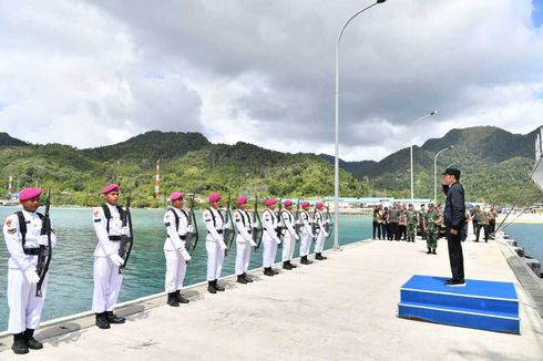 Kunjungi Natuna, Jokowi: Kedaulatan NKRI Tak Bisa Ditawar