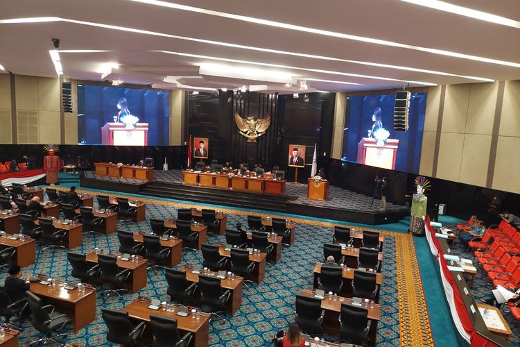 Suasana rapat paripurna DPRD DKI Jakarta di Gedung DPRD DKI Jakarta, Rabu (3/8/2022).