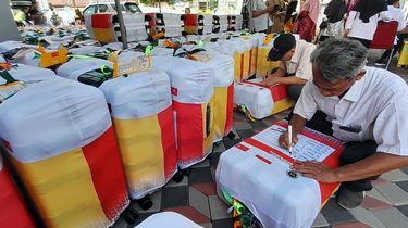 Jemaah Haji Kulon Progo Mulai Kumpulkan Koper, Ada yang Bawa Mi Instan hingga Bumbu