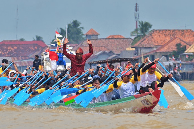 Festival Bidar Tradisional di Sungai Musi Palembang