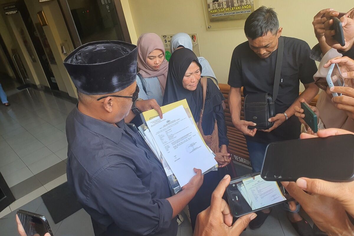 Kuasa hukum dan keluarga Malven Yusuf Adh Dhuqa melaporkan peristiwa kecelakaan laut di Polres Gunungkidul, Selasa (4/2/2025)