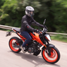 Jajal Performa KTM Duke 200, Motor Sport Naked Mesin Tanggung