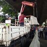 Diprotes Warga, Beton Penutup 
